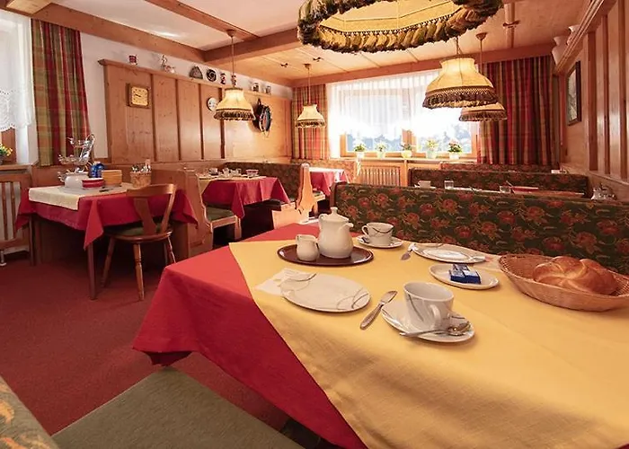 Gaestehaus Marco לינה וארוחת בוקר 3*