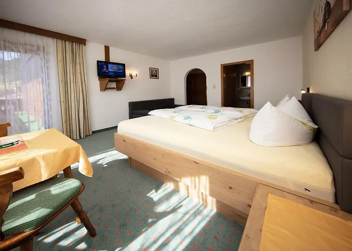 Gaestehaus Marco לינה וארוחת בוקר 3*